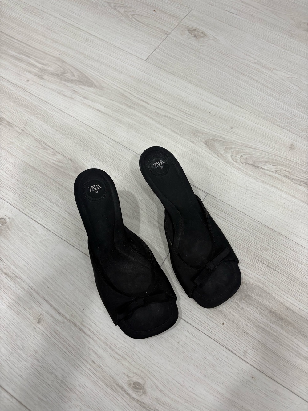 *FREE WITH ANY BUNDLE* Zara Black Slide Heels with Bow Accent